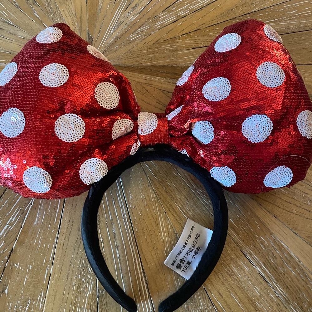 Disneyland Minnie Mouse ears from Disneyland, CA